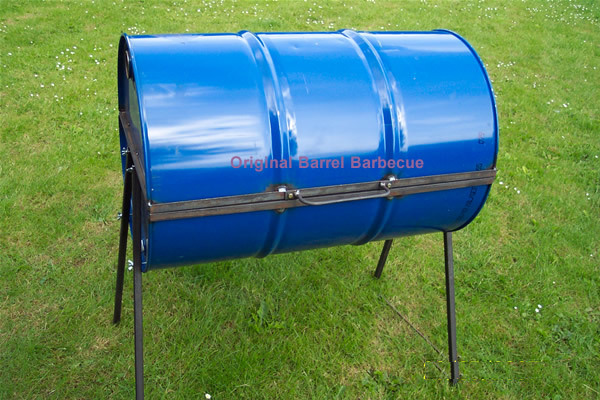Original Barrel Barbecue in closed position